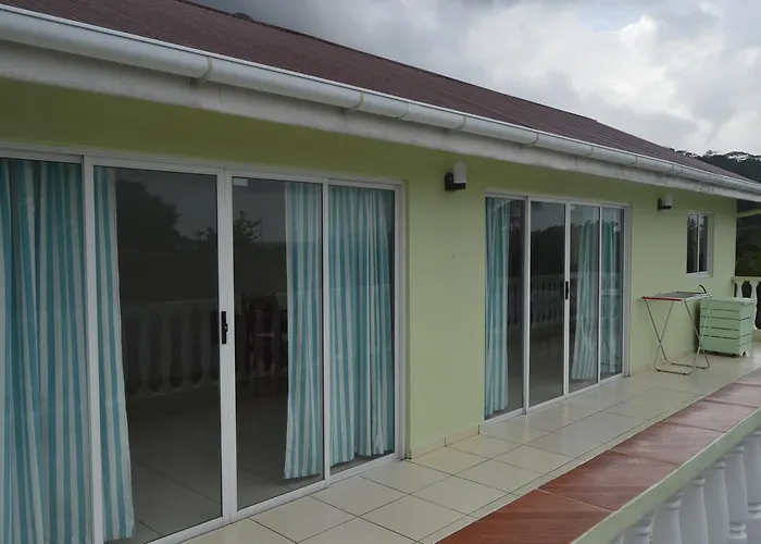 Pensión Chez Payet Airport Pointe La Rue